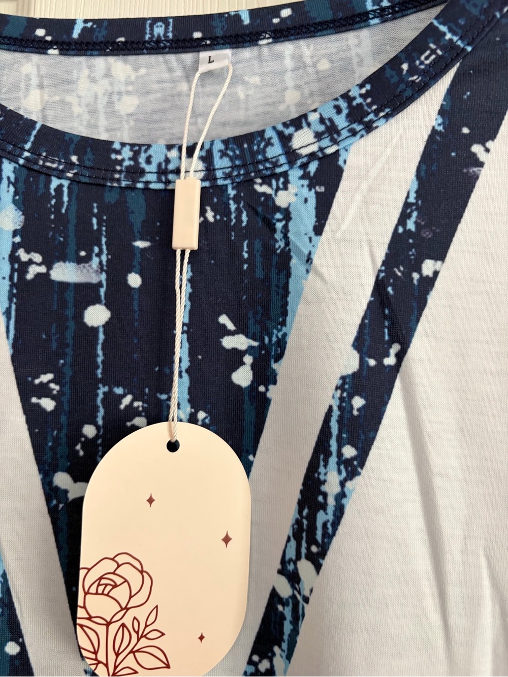Source Unknown Navy & White Long Sleeve Geometric Splash Top - Picture 4 of 5